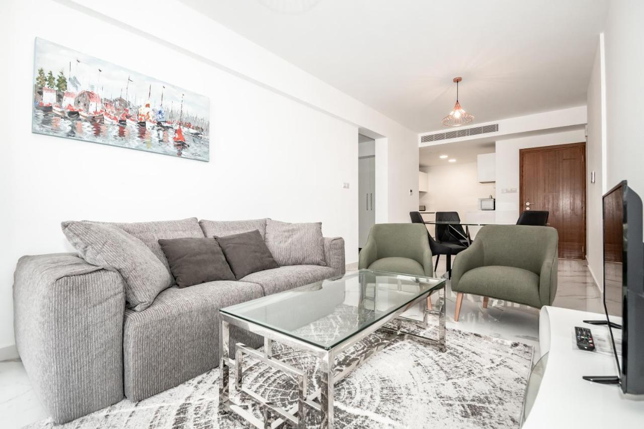 Silver House Boutique Apartment Пафос Екстериор снимка