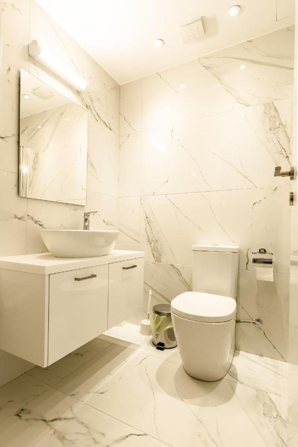 Silver House Boutique Apartment Пафос Екстериор снимка