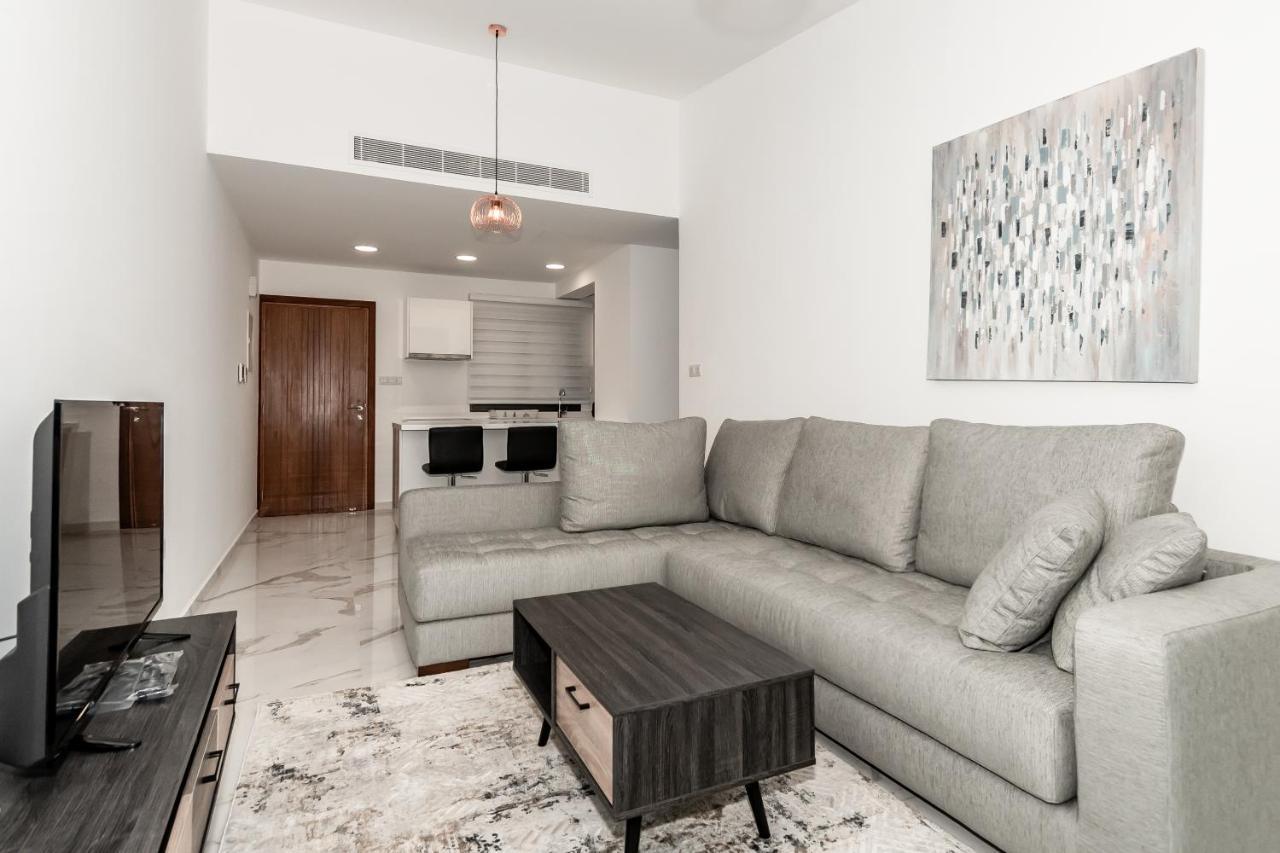 Silver House Boutique Apartment Пафос Екстериор снимка