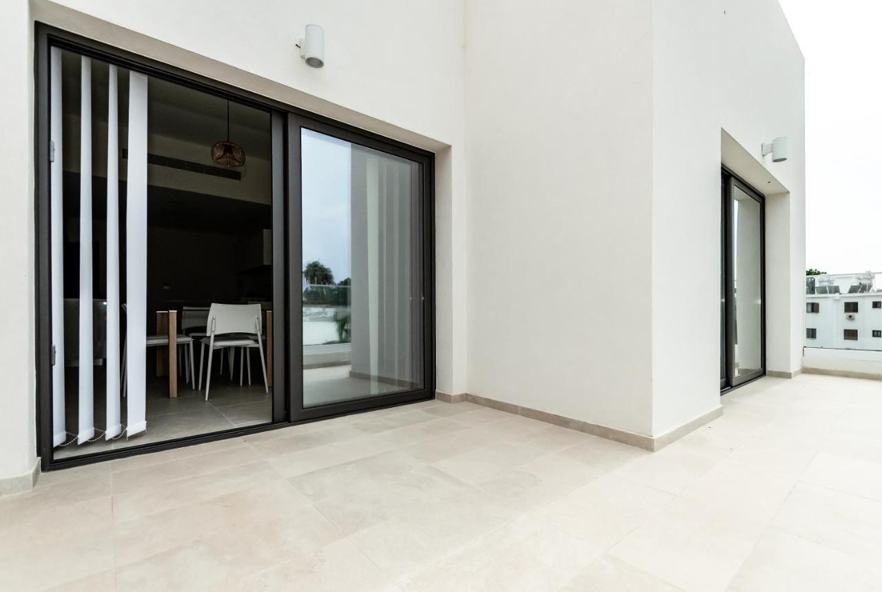 Silver House Boutique Apartment Пафос Екстериор снимка
